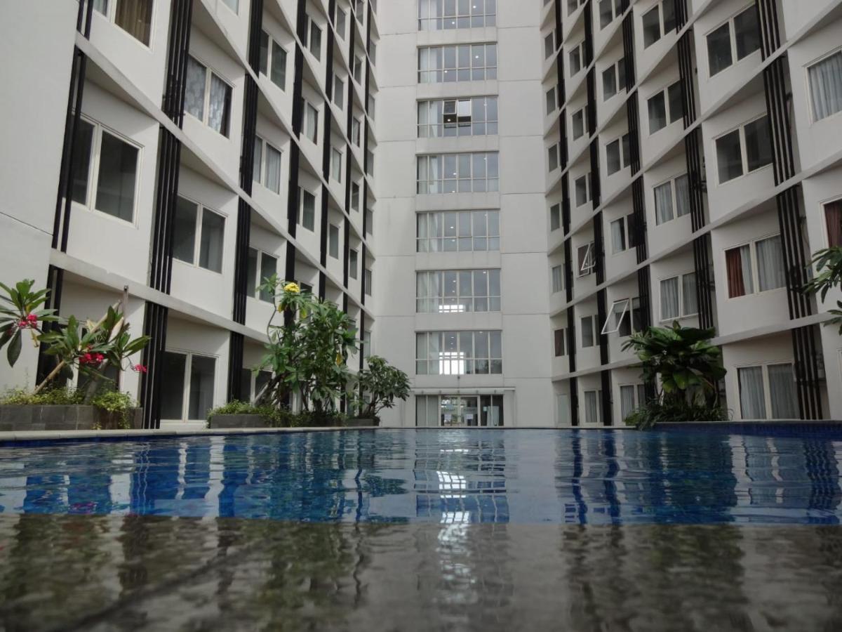 Padina Suites Tangerang Buitenkant foto