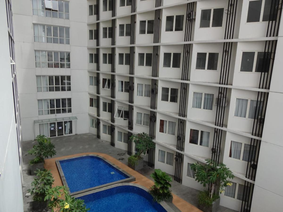 Padina Suites Tangerang Buitenkant foto