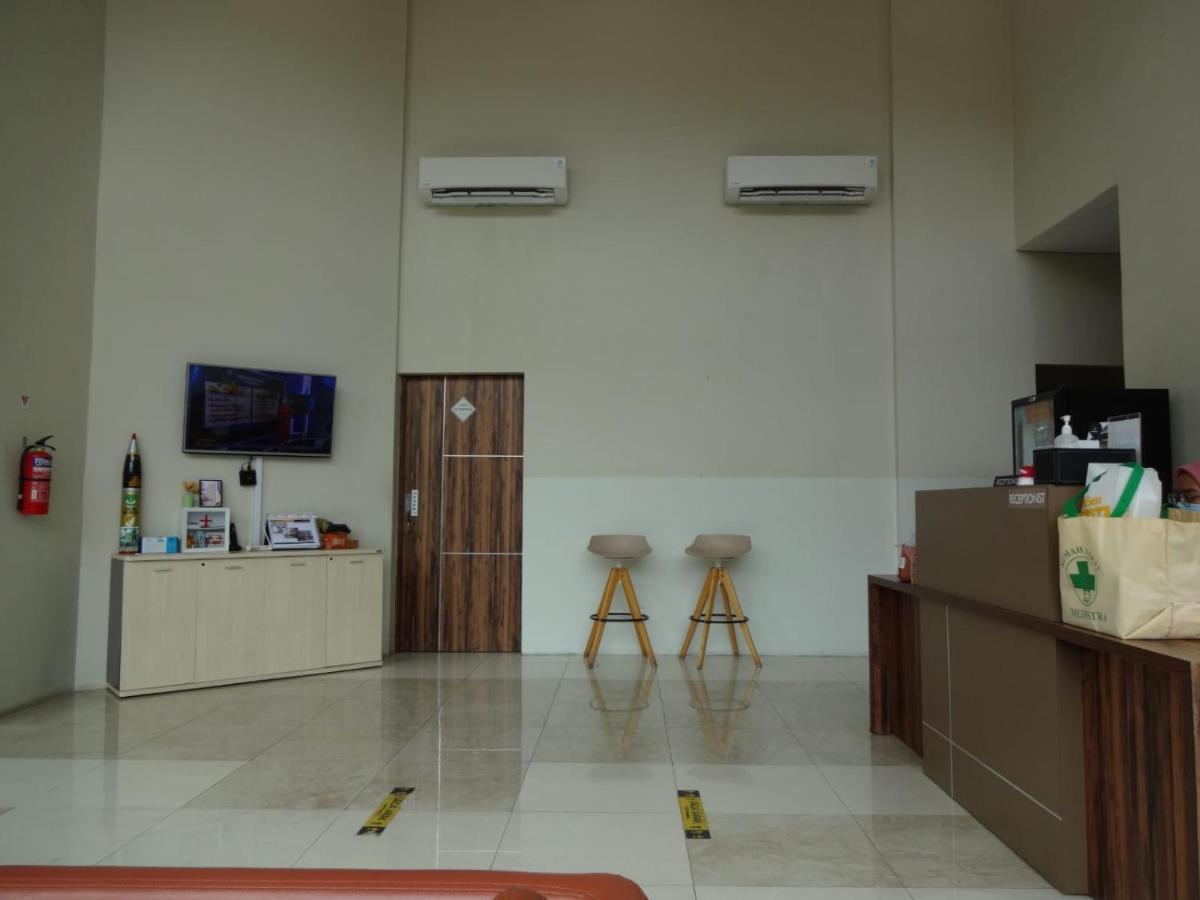 Padina Suites Tangerang Buitenkant foto