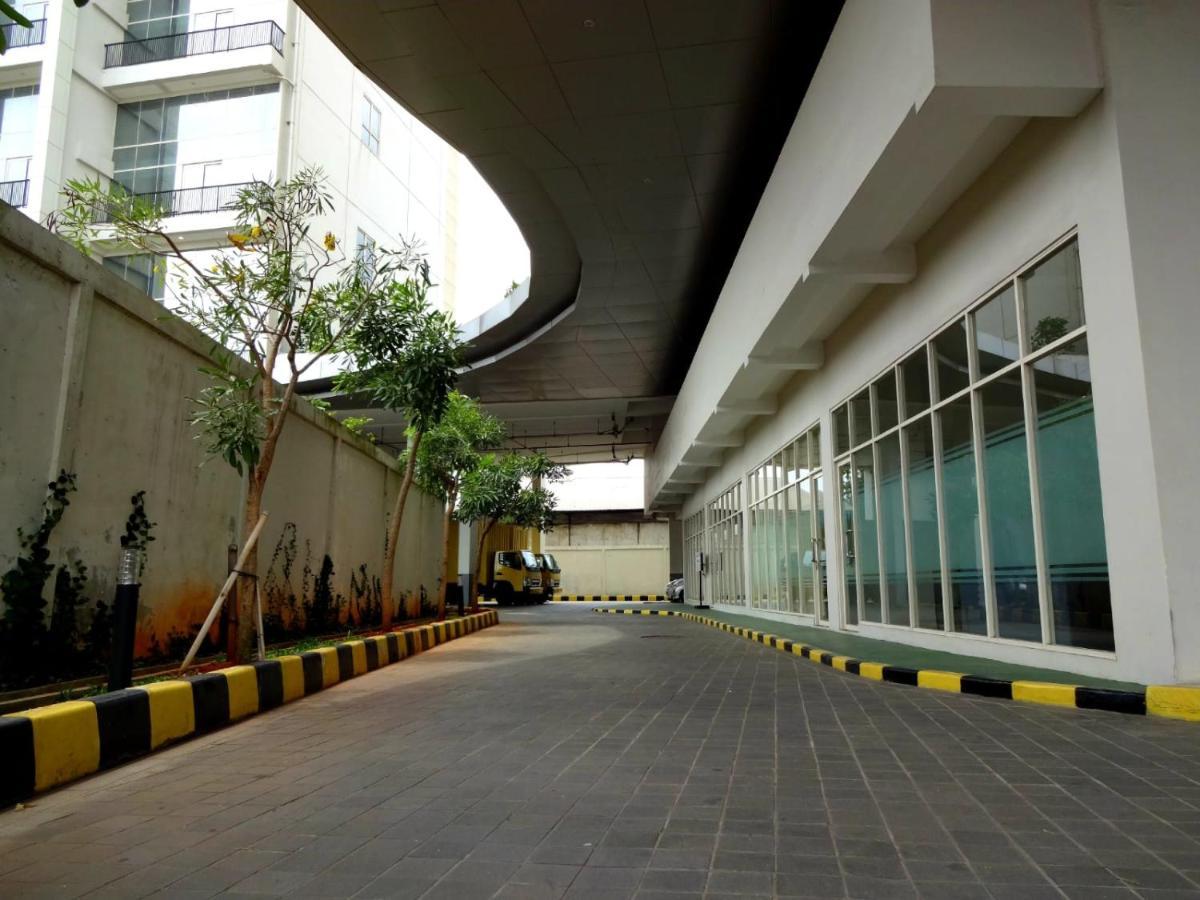 Padina Suites Tangerang Buitenkant foto