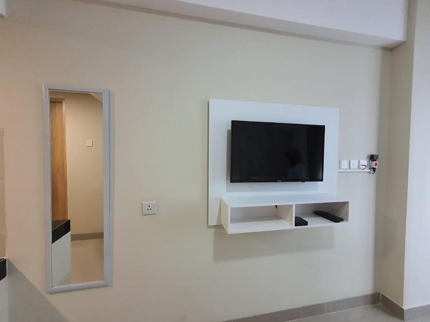 Padina Suites Tangerang Kamer foto